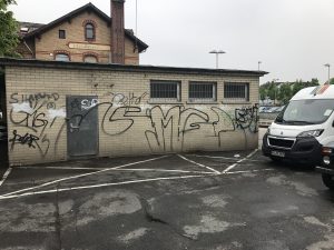 Umfangreiche Graffitientfernung am Reinheimer Bahnhof